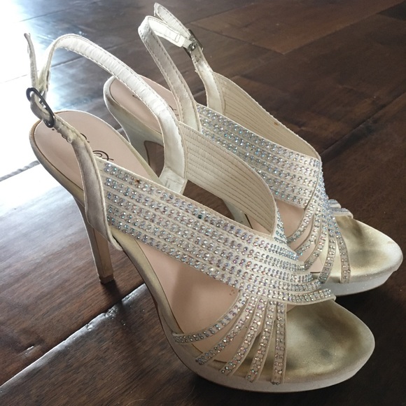 White Prom/Bridal Heels - Picture 1 of 4